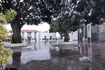 El casco urbano durante la tarde de este domingo/Jesús Ruiz Mesa.